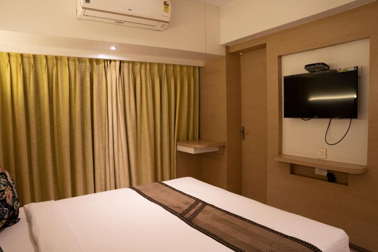 Gold Crest Business Hotel Navi Mumbai Luaran gambar