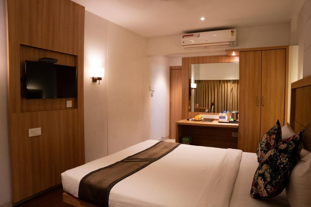 Gold Crest Business Hotel Navi Mumbai Luaran gambar