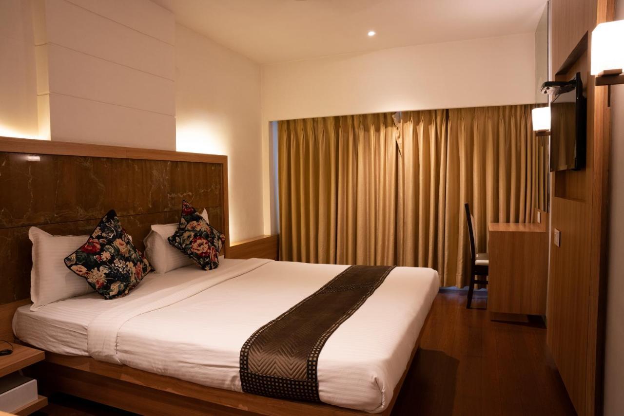 Gold Crest Business Hotel Navi Mumbai Luaran gambar