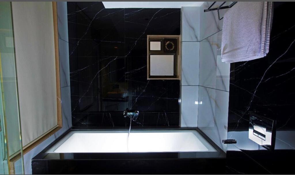 Gold Crest Business Hotel Navi Mumbai Luaran gambar